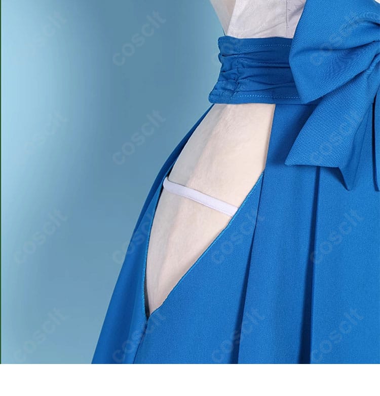 巫女服コスプレの側面ディテールとウエストライン