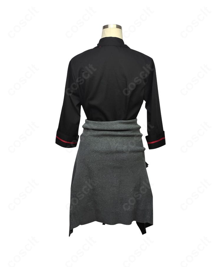 旗見エリカ コスプレ衣装の背面。カーディガンの落ち感とスカートプリーツの美しいラインを確認できる。