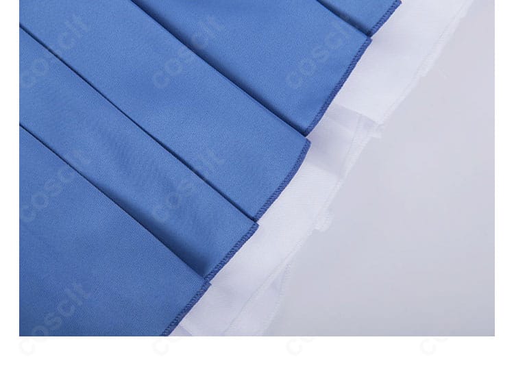 サラ・ダ・オディン衣装の下裾部分の近接。動きに合わせて揺れる装飾と縫い代の仕上げが分かる画像。