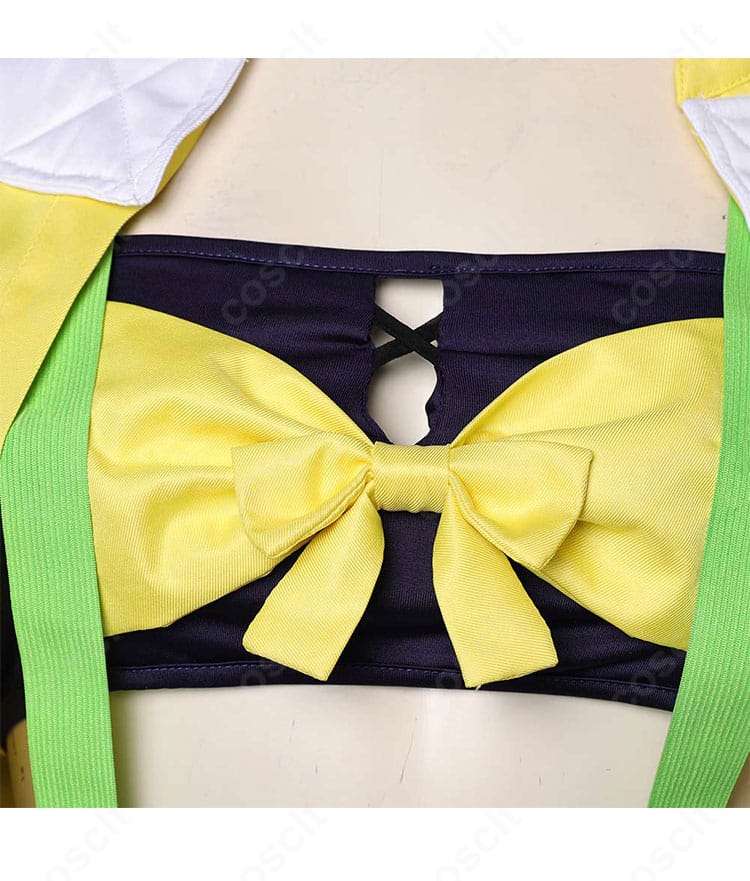 ジャングルポケット 勝負服コスプレの胸元リボン装飾のアップ。質感と縫製ディテール