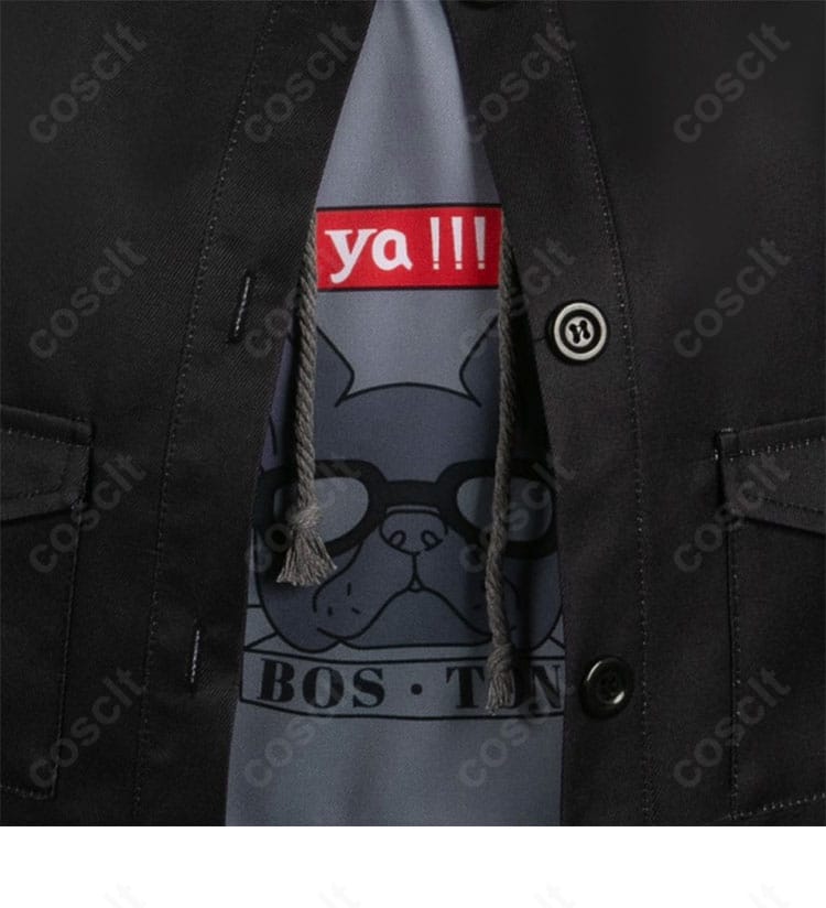 領口装飾のアップ。刺繍と端処理で桃香らしさを際立たせた仕上がり。