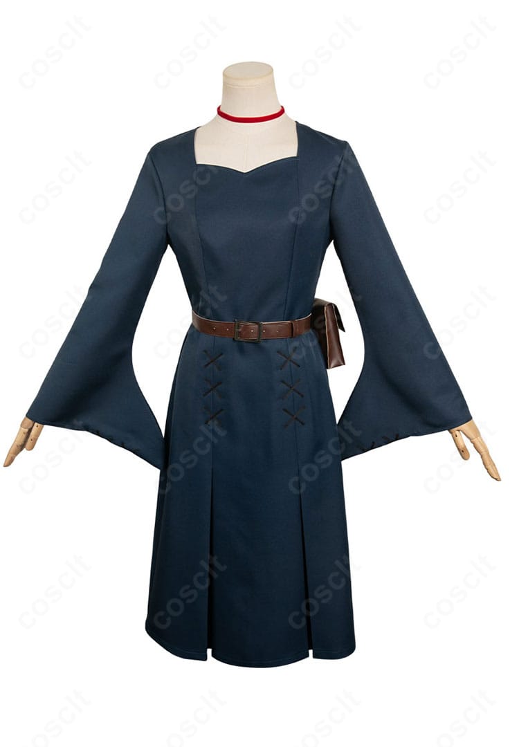 ダンジョン飯 マルシル 魔術学校時代コスプレの正面全体像。襟元の意匠とウエスト切替、きれい見えスカートラインを確認できる画像。