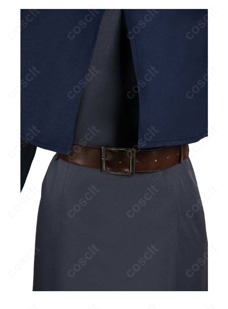 ファリン・トーデン衣装のウエストベルトとアクセサリー詳細。金具とステッチの仕上げを示すクローズアップ。