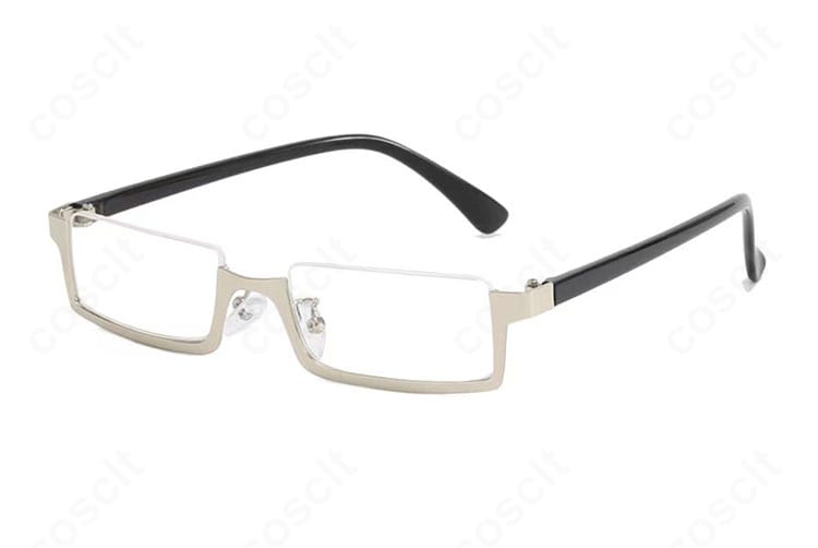 付属メガネ小物の詳細。フレームデザインでロレンスの知的な雰囲気を再現。