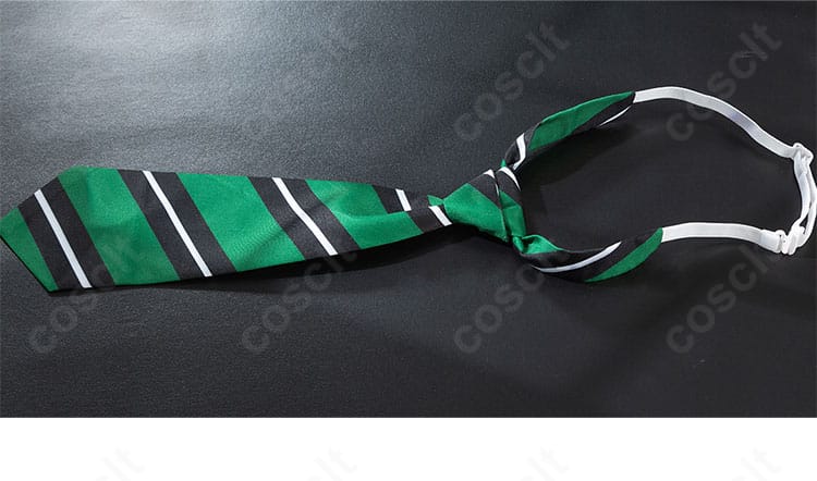 ハーマン・グリーンヒル コスプレのネクタイアクセ。細部まで作り込まれた装飾パーツ。