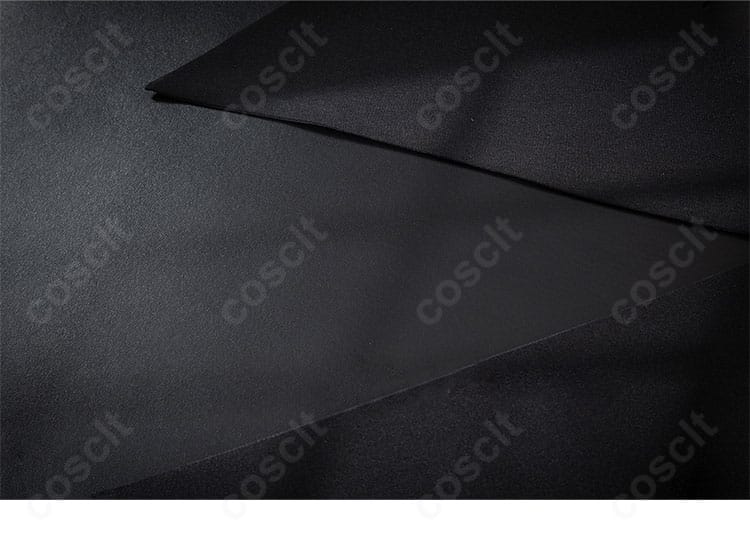 コート裾の装飾と縫製ライン、黒執事エドガー・レドモンドの制服らしい仕上がり