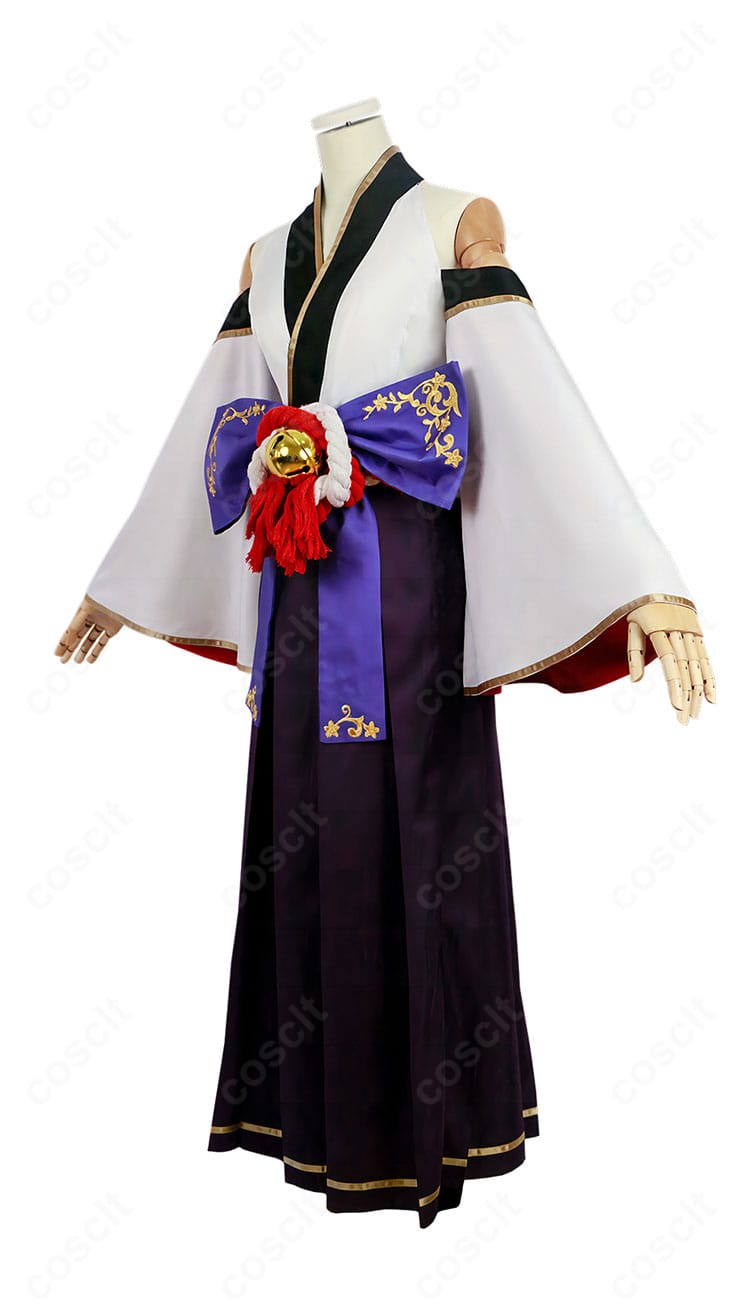 進撃の巨人 ミカサ・アッカーマン 妖怪和装アレンジのサイドビュー。袖パーツのシルエットと腰蝶結びの厚みを確認できる。