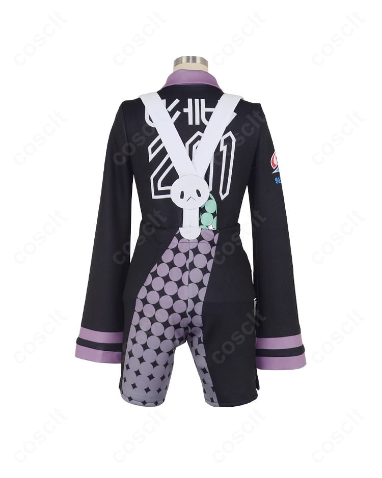 オニオン コスプレ衣装の背面カット。背面ラインとサスペンダーの取り回し、落ち着いた色味の質感が分かる画像。