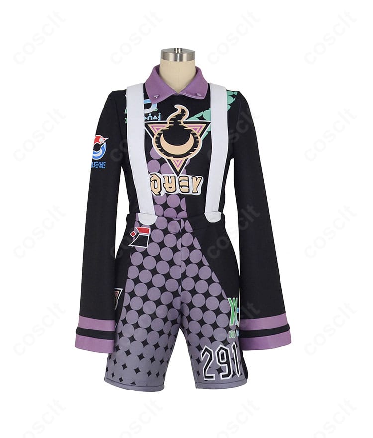 オニオン コスプレ衣装の正面カット。トップスとショートパンツ、サスペンダー、手袋のシルエットとラインを確認できる画像。