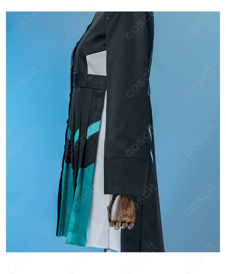 小豆沢こはね 衣装の左側装飾ディテール。精緻な刺繍とパーツ配置の質感が分かるアップ。