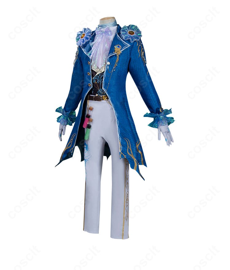 背面全体画像。背中飾りとコートの縫製ライン、裾の広がりを強調したカット