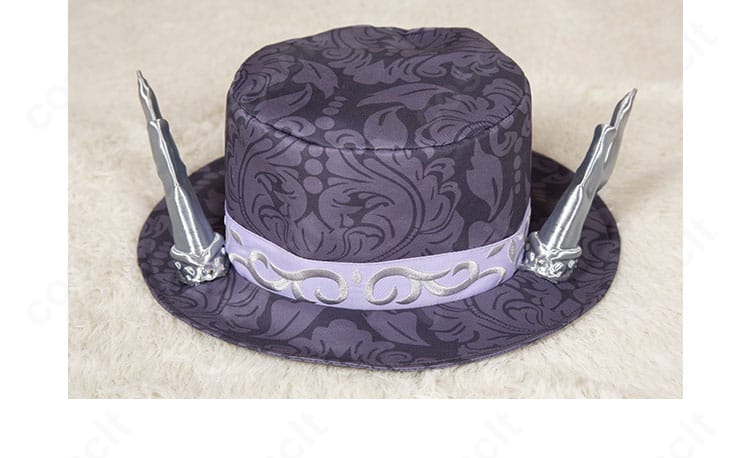 范無咎・麒麟商人の帽子装飾。特製意匠でキャラクター性を強調。