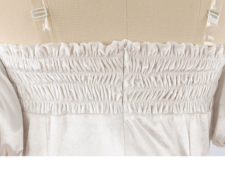 ALIEN STAGE スア コスプレ衣装 背面装飾のクローズアップ（装飾パーツの質感）