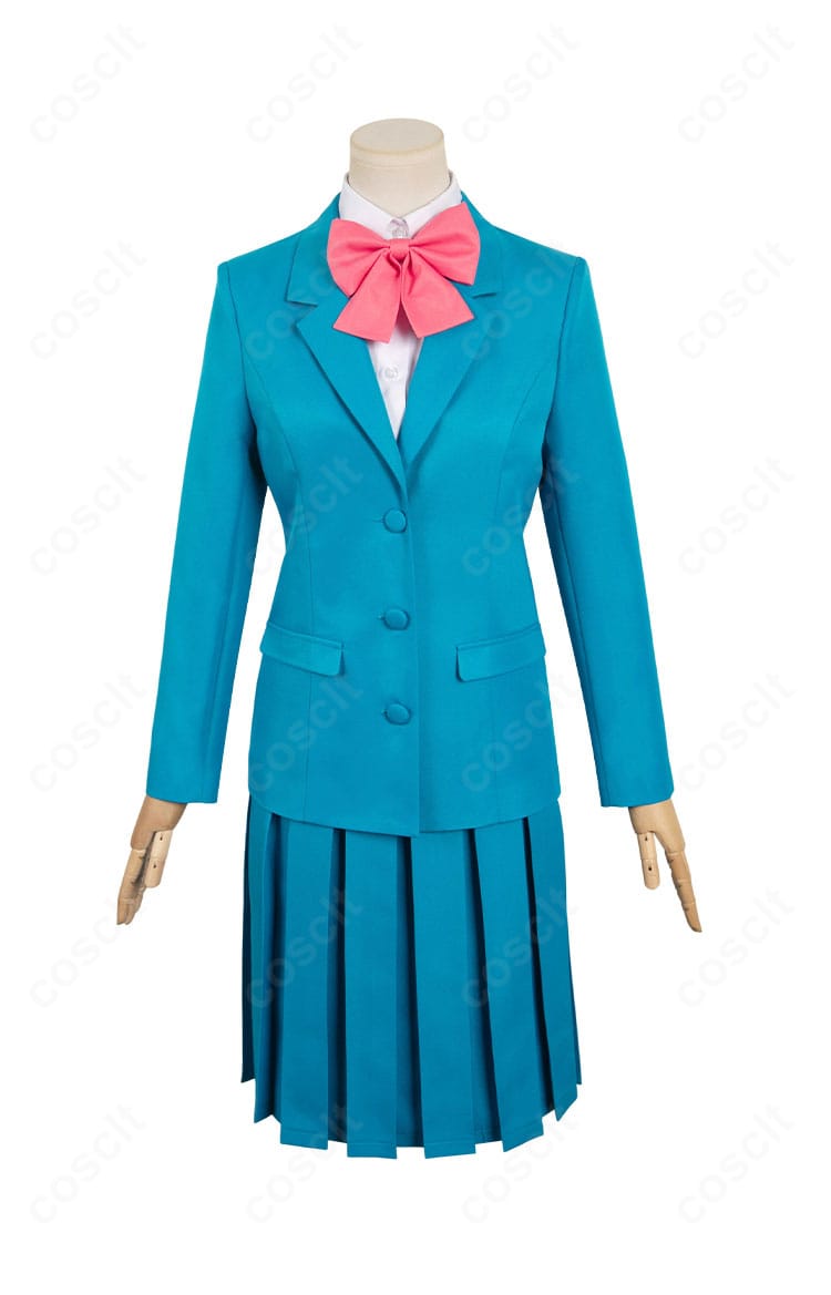 黒沼爽子 学園制服コスの正面全体。シンプルで美しいラインと清潔感ある配色がわかるショット。