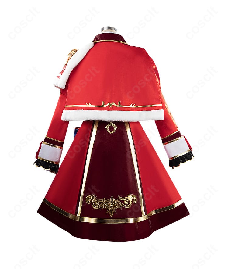キタサンブラック 新勝負服 コスプレの背面。背中から裾にかけたデザインとマントの落ち感