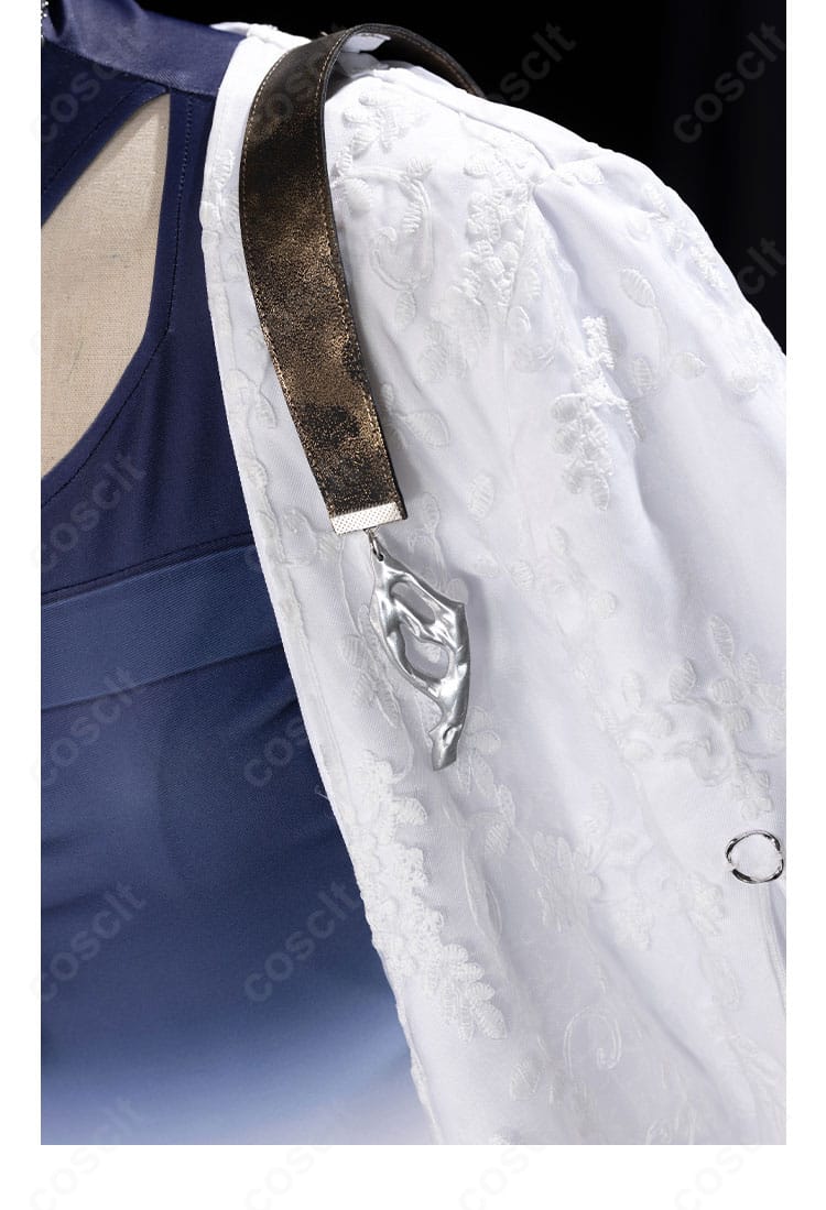 肩帯装飾のアップ。質感と固定感のある仕立て。