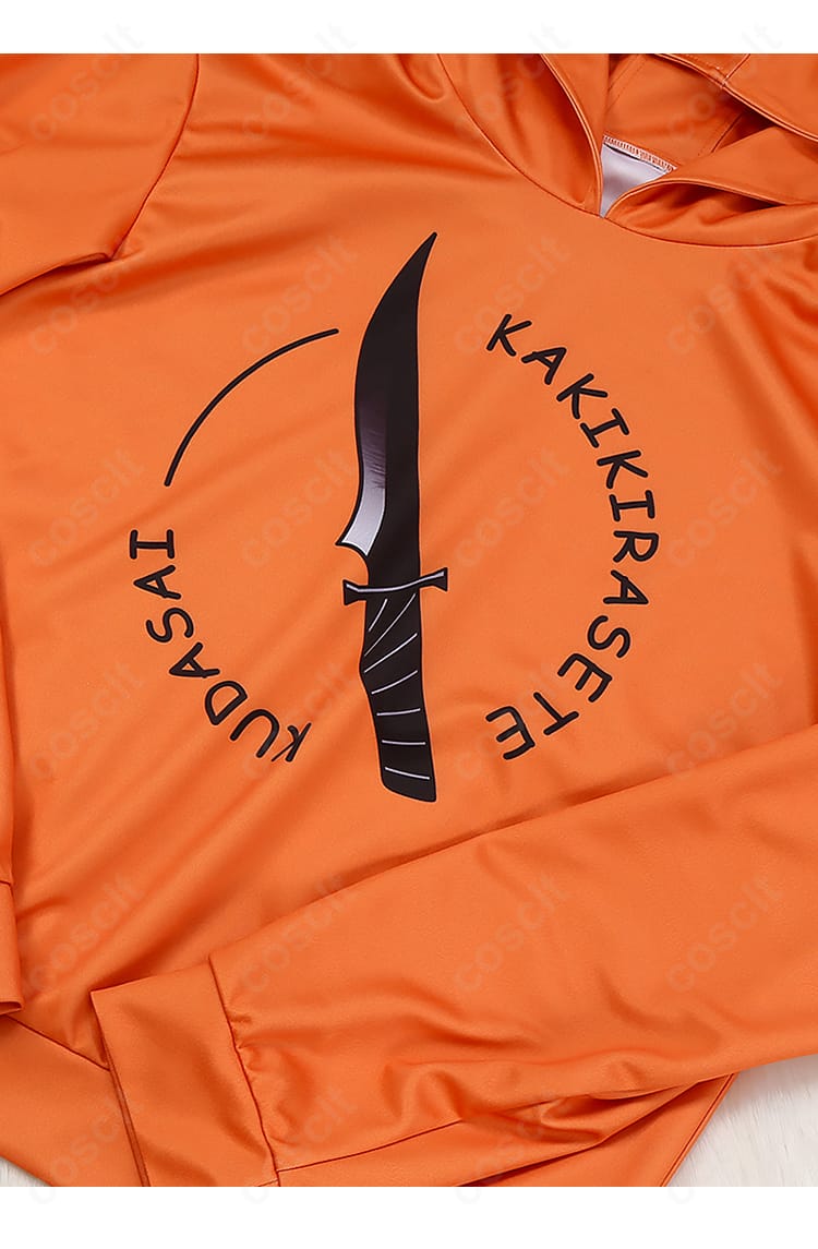 装飾クローズアップ：刺繍風モチーフやバッジ調パーツ、ステッチワークなど、湊大瀬衣装の象徴的なディテールを強調した接写。