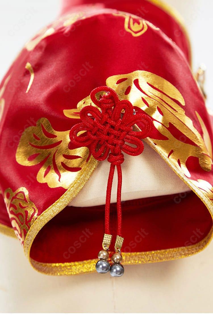 春麗 コスプレ衣装 袖口装飾のアップ。縁取りとコントラスト配色で写真映えする仕上がり。