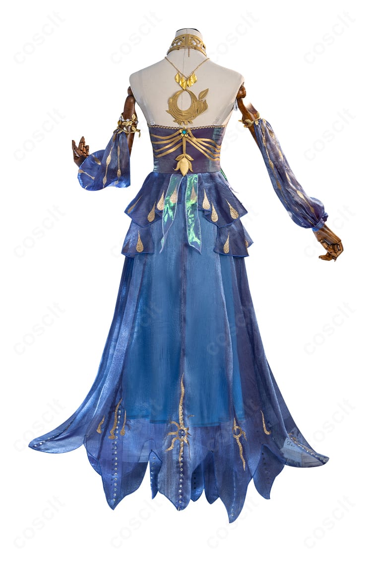 背面の装飾配置とドレスの流れを見せるグレイス(漁女)衣装の後ろ姿