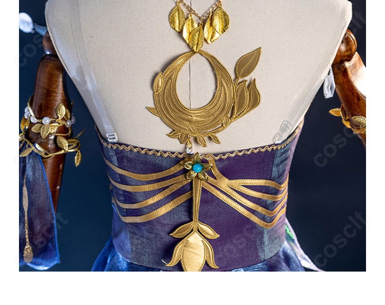 背面装飾の構成と重なり具合を示すグレイス(漁女)衣装のディテール