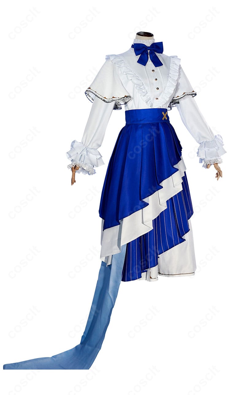 エリーラ・ペンドラ コスプレ衣装の右側面。スカートの落ち感とシルエットの美しさがわかる角度。