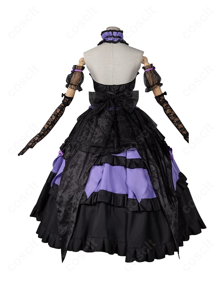 血の女王×クロミ コスプレ衣装の背面と大きなリボン