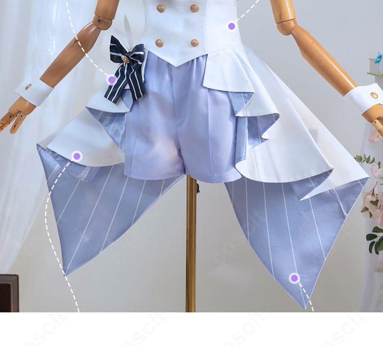 香風智乃コスプレの細部。刺繍やレース装飾を近接で示し、丁寧な作り込みをアピール。