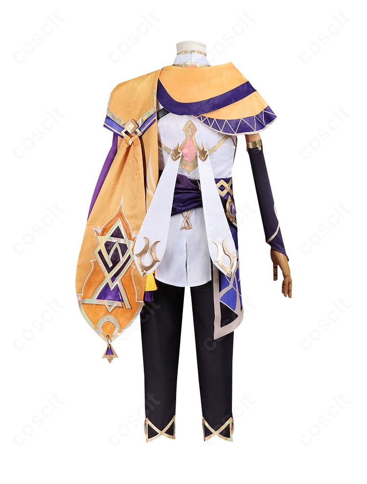 セトス コスプレ衣装の背面全体。背飾りと披肩の重なり、裾のバランスを丁寧に再現。