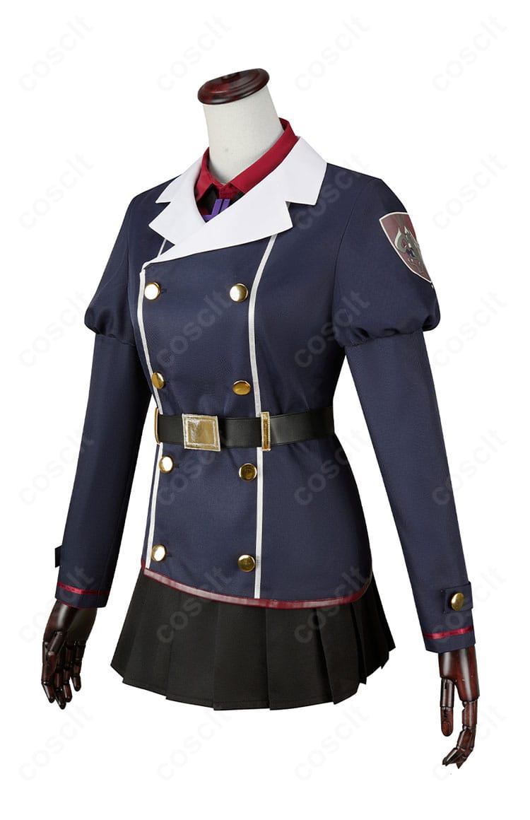 伊草ハルカ コスプレ衣装の側面。コートのラインとスカートのフレア、装飾位置のバランスを確認できる画像。