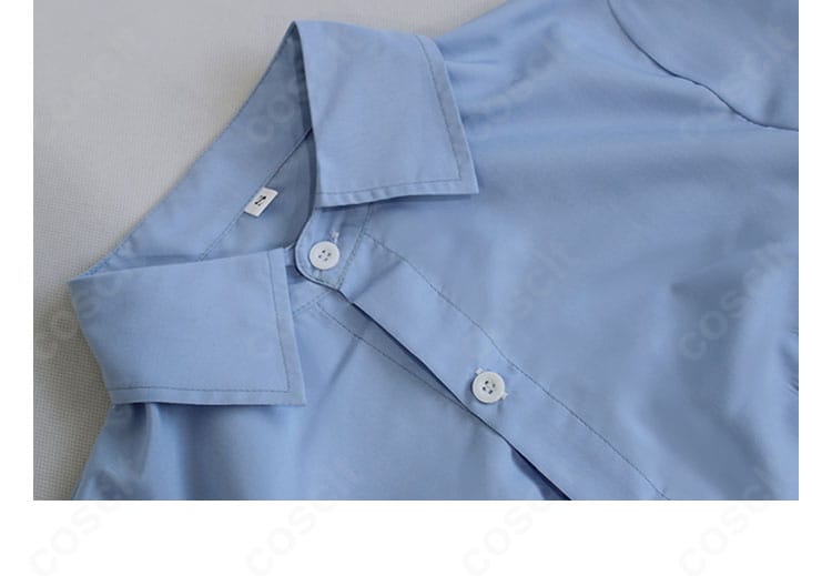 近江彼方 夏制服コスプレの半袖襟まわり装飾。襟端の仕立てとアクセントを示す写真