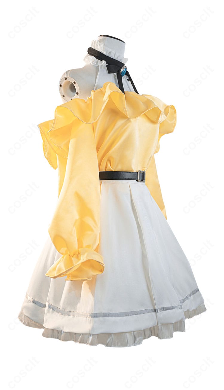 エミリア コスプレ衣装 側面ディテール。スカートのフレア感とリボン位置、ベルトの質感が分かる近接画像