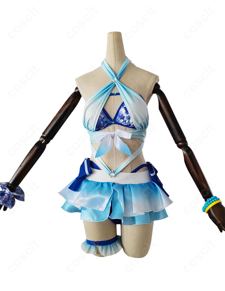 ラブライブ!絢瀬絵里 水着コスプレの正面全身。トップスとスカートのライン、装飾位置まで高再現のデザイン。