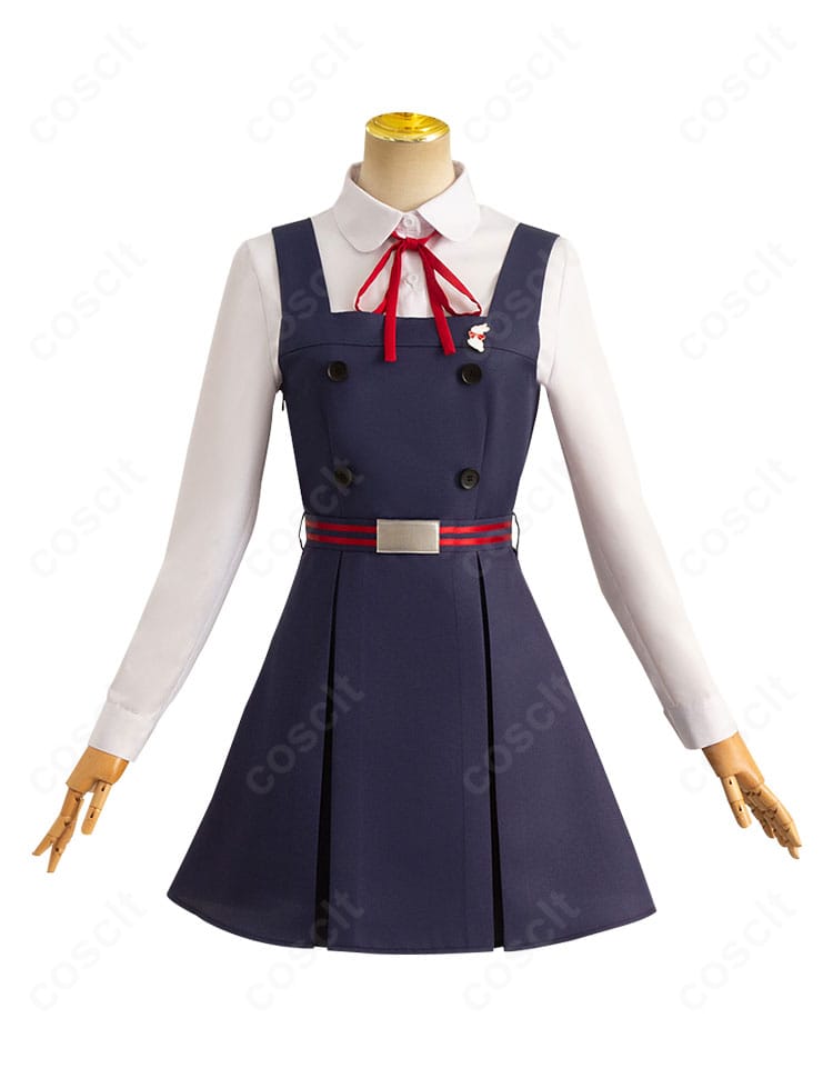 北白川たまこ コスプレ衣装の正面全身。襟元の赤いリボンとワンピースのバランスを忠実に再現。