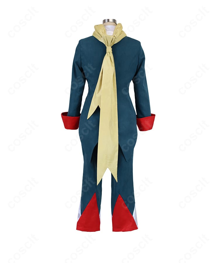 ギーマ コスプレ衣装の背面。背面の縫製ラインと裾の広がりを確認できるショット。