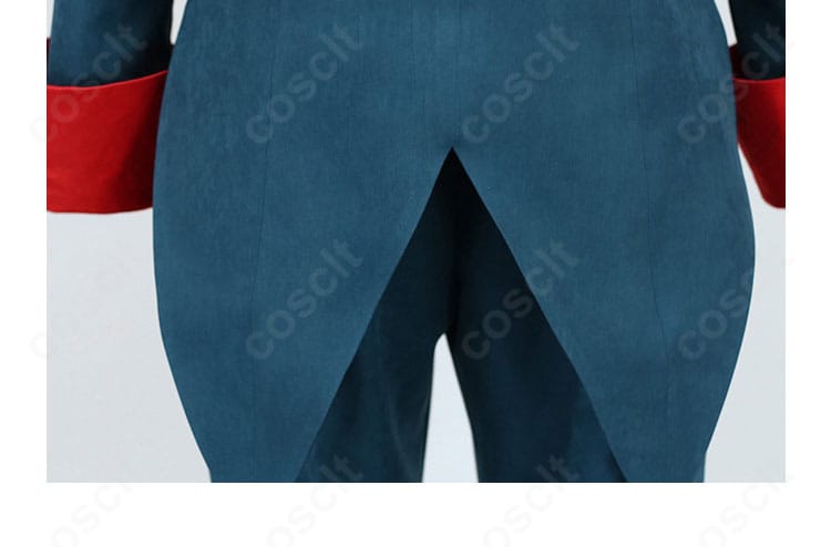 ギーマ コスプレ衣装の背面装飾。背中の切替ラインと装飾位置を明確に写した画像。