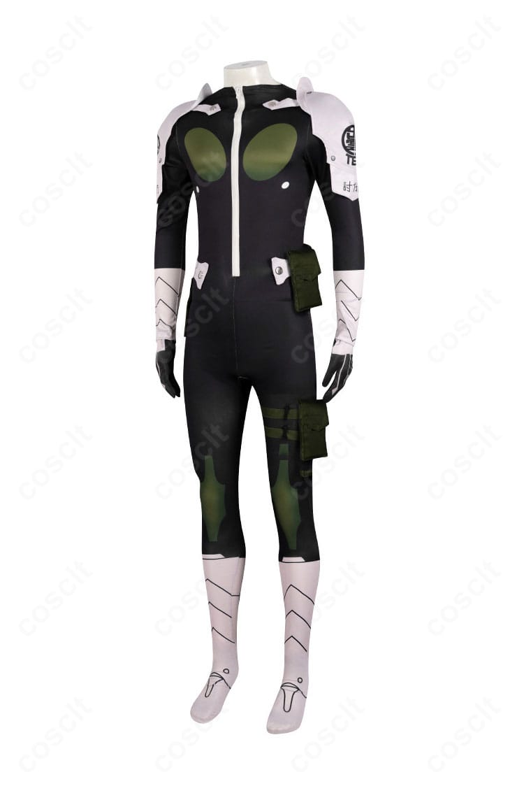 日比野カフカ戦闘スーツの側面。腰回りのポーチ配置やライン取りなど細部の作り込みを確認できるアングル。