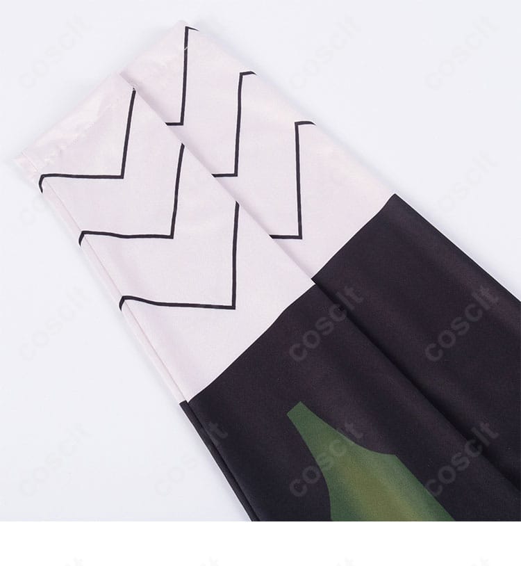 袖口ディテールの近接。端処理と意匠ラインが整った仕上がり。