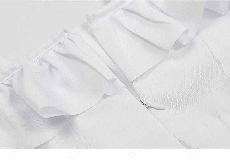 原神 クレー コスプレ衣装 チェーン装飾の近接写真｜金具の質感と配置