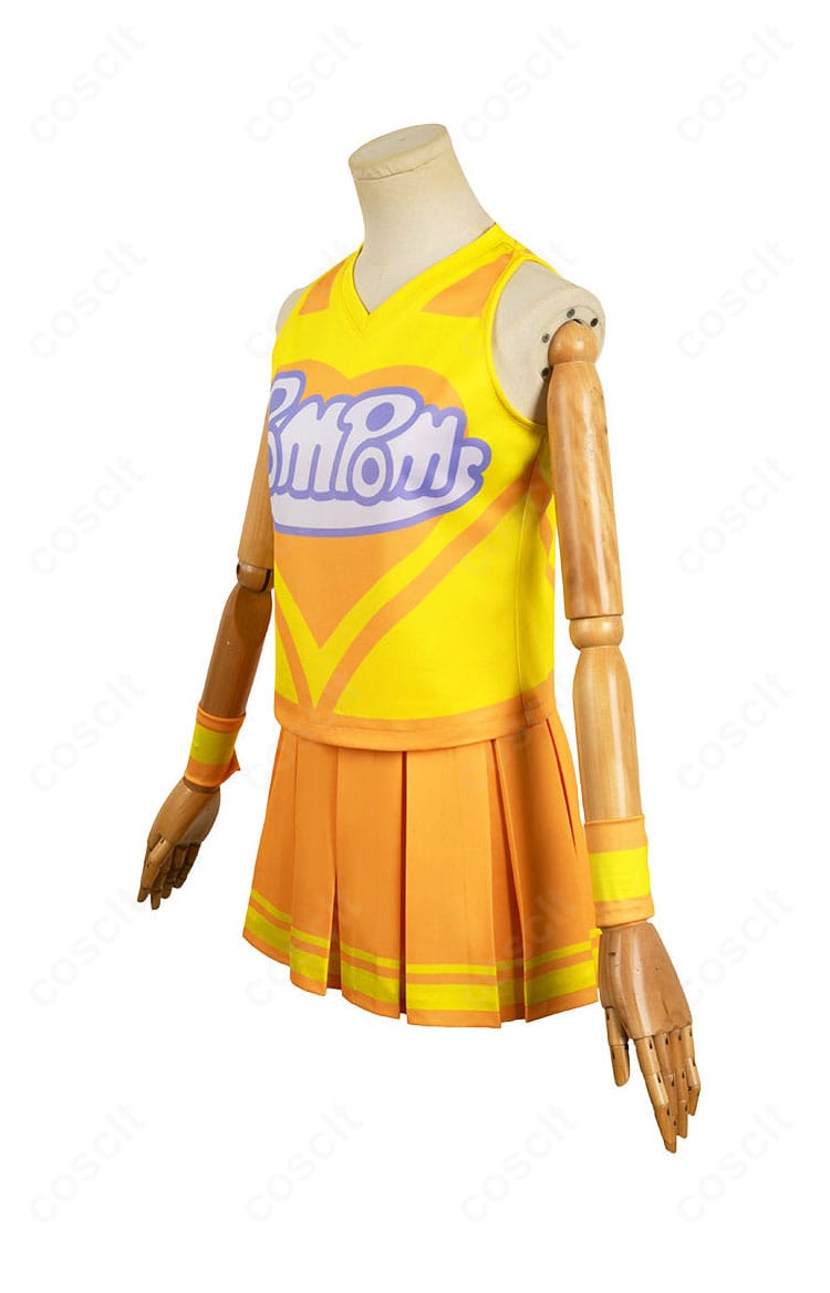 菜なれ花なれ 美空かなた チアコスプレ衣装の左側面。袖口とリストバンドの配色、トップスの立体的なカッティングを確認。