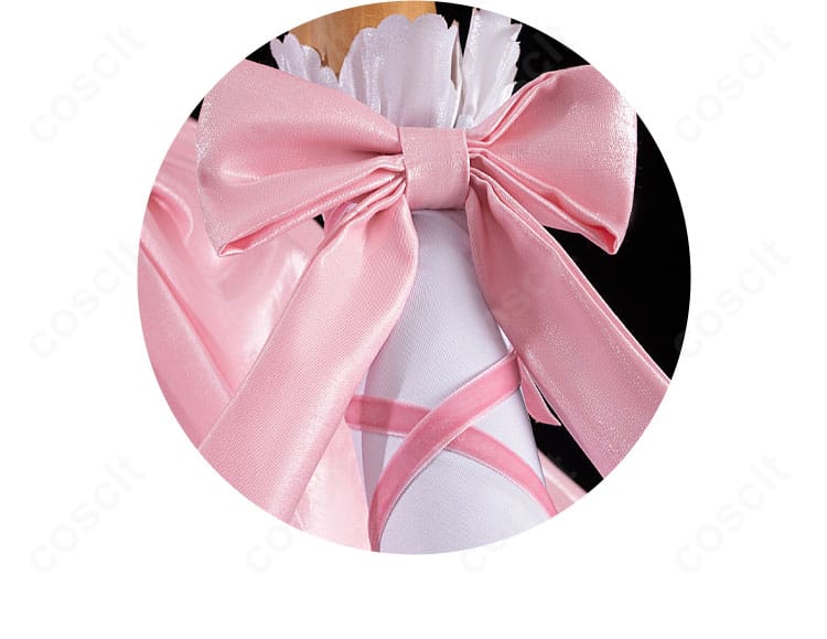 袖口の装飾ディテール。フリルとライン取りで上品に仕上げたほしな歌唄コスプレ衣装