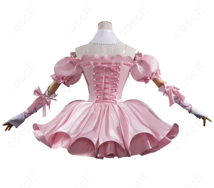 ほしな歌唄 天使バージョン衣装の背面図。スカートや背面装飾の配置を確認できる写真