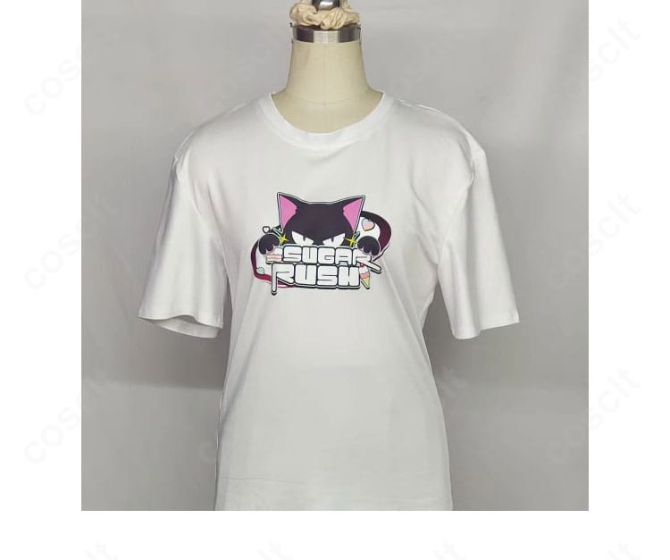 インナー半袖トップス前身頃の詳細。高品質生地ときれいなステッチで撮影映えする表情に。