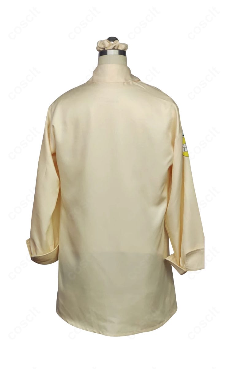 柚鳥ナツ コスプレ衣装の背面ディテール。コートの落ち感とウエストラインが際立つ美しい後ろ姿。