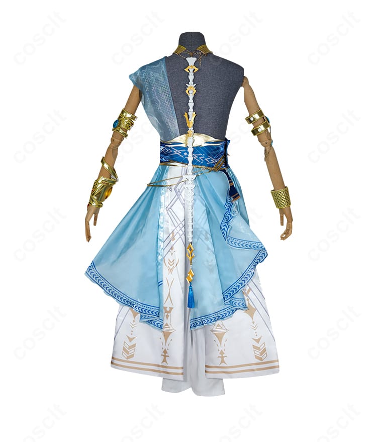 背面全身:ホムラ衣装の背飾りと後ろ姿のデザイン