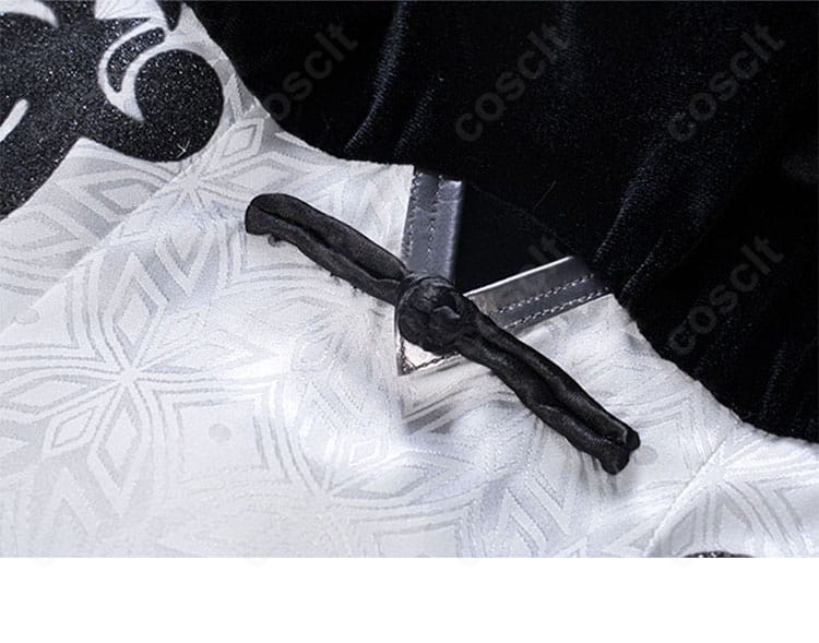 スタンドカラーのボタン装飾詳細、チャイナらしい留め具デザイン