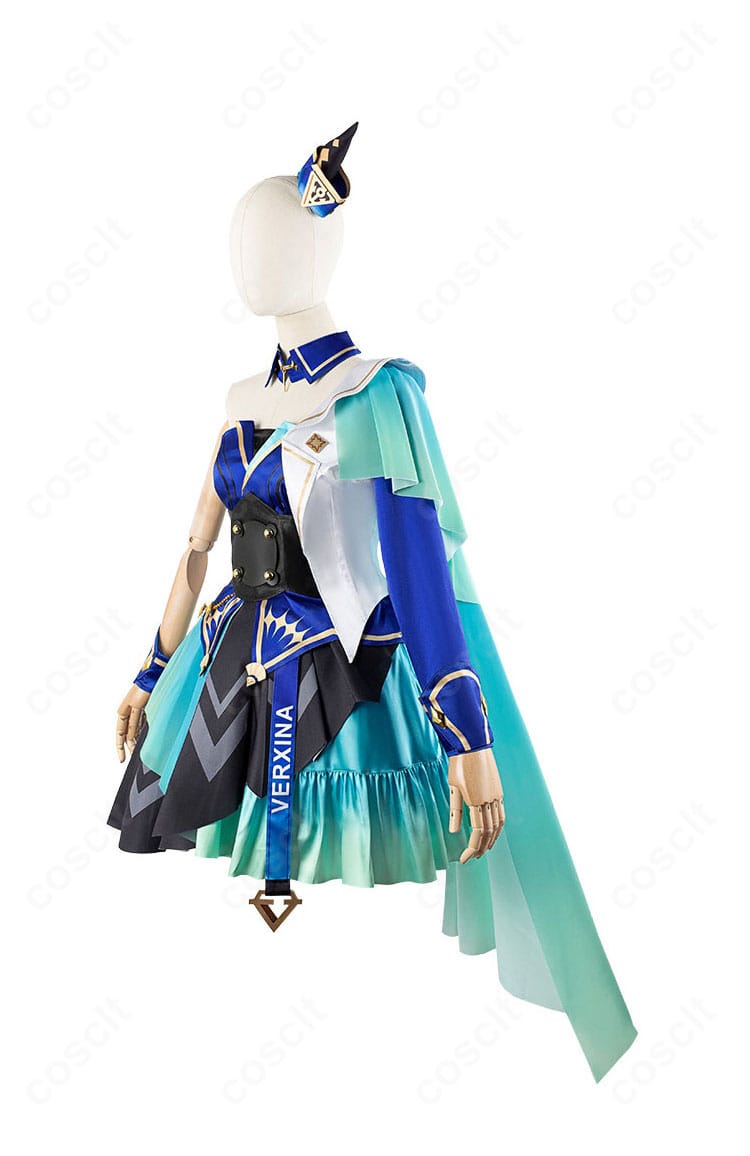 ウマ娘 ヴィルシーナ 勝負服コスプレの左側面。スカートの広がりと袖口デザインを確認できる