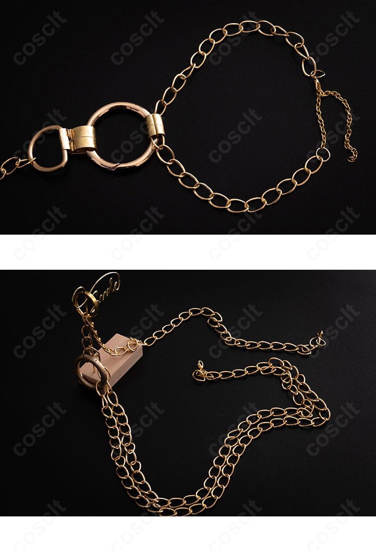 アクセサリーと腰飾りの全体バランス。衣装全体との調和と固定ポイントが見える写真