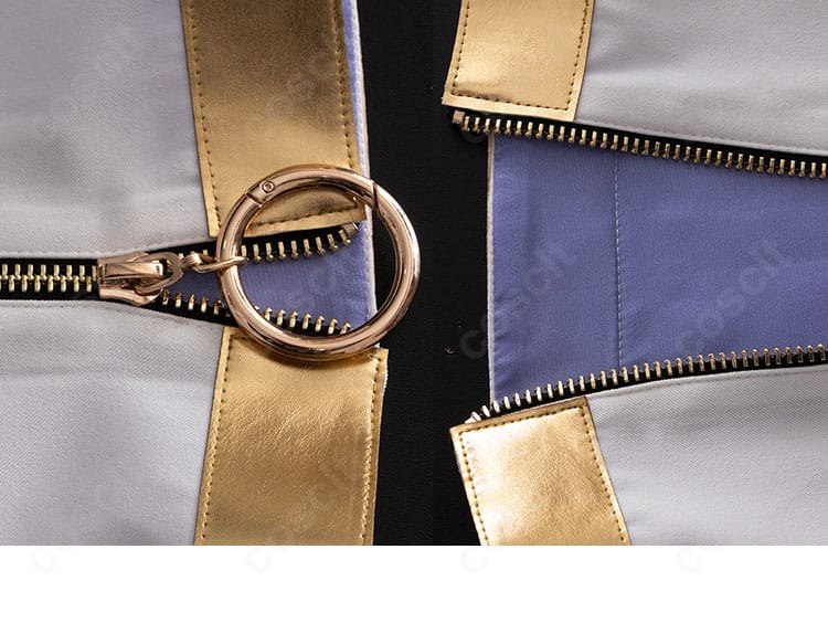 衣装チェーンの意匠ディテール。質感と留め具の構造が確認できる画像