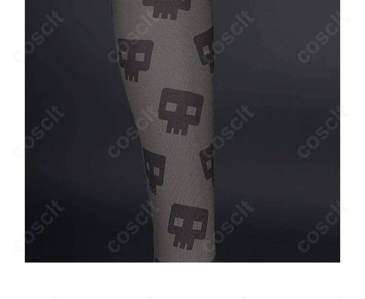 レッグソックスの装飾と配色で足元まで作中イメージを再現した画像