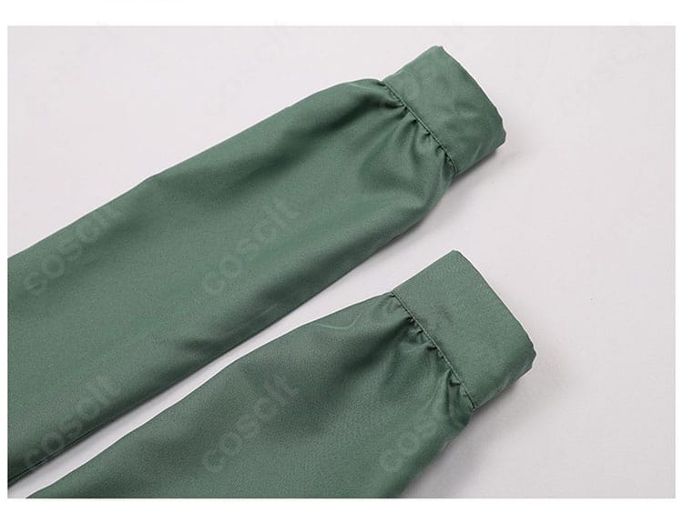 袖の装飾ディテール。繊細なカフスラインがクラシックな手元を表現